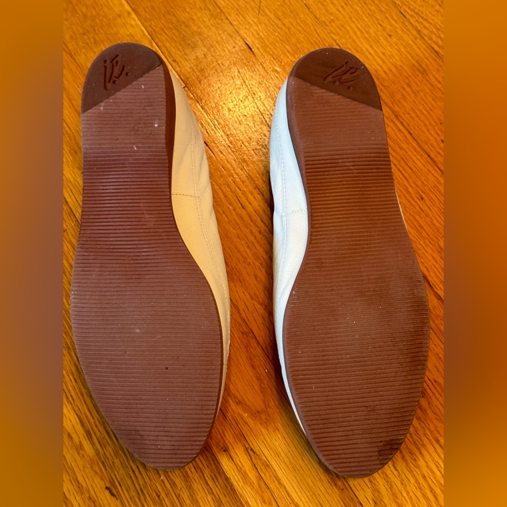 White Flat Comfy Leather Women’s Loafer Shoe - Picture 3 of 7